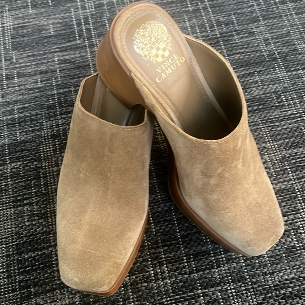 Vince Camuto Tan Suede Platform 7 1/2 Clogs Shoes